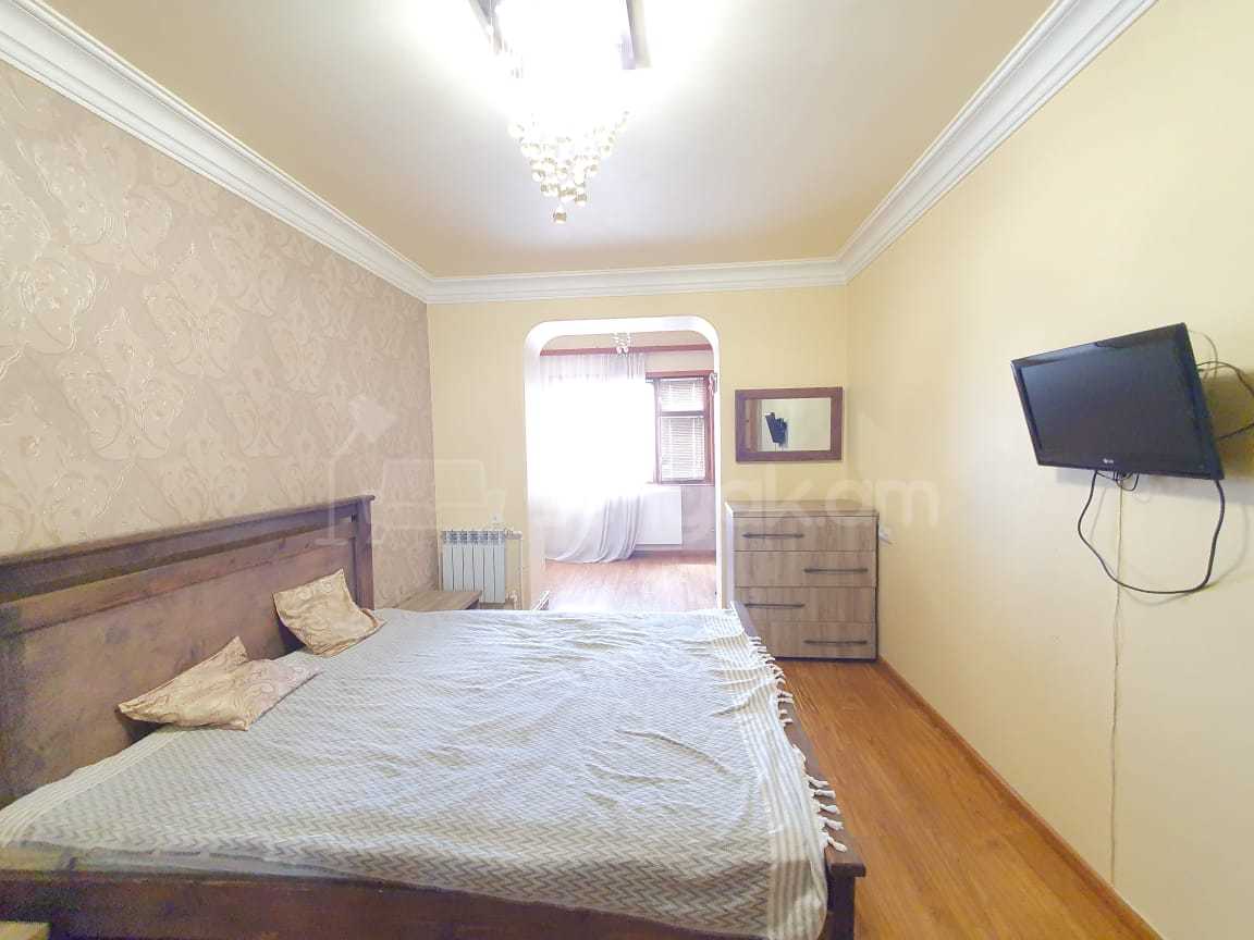 2 Սենյականոց Բնակարան Քարե Շենքում, 60քմ, 4/5 հարկ, Կապիտալ Վերանորոգված, Կահավորված