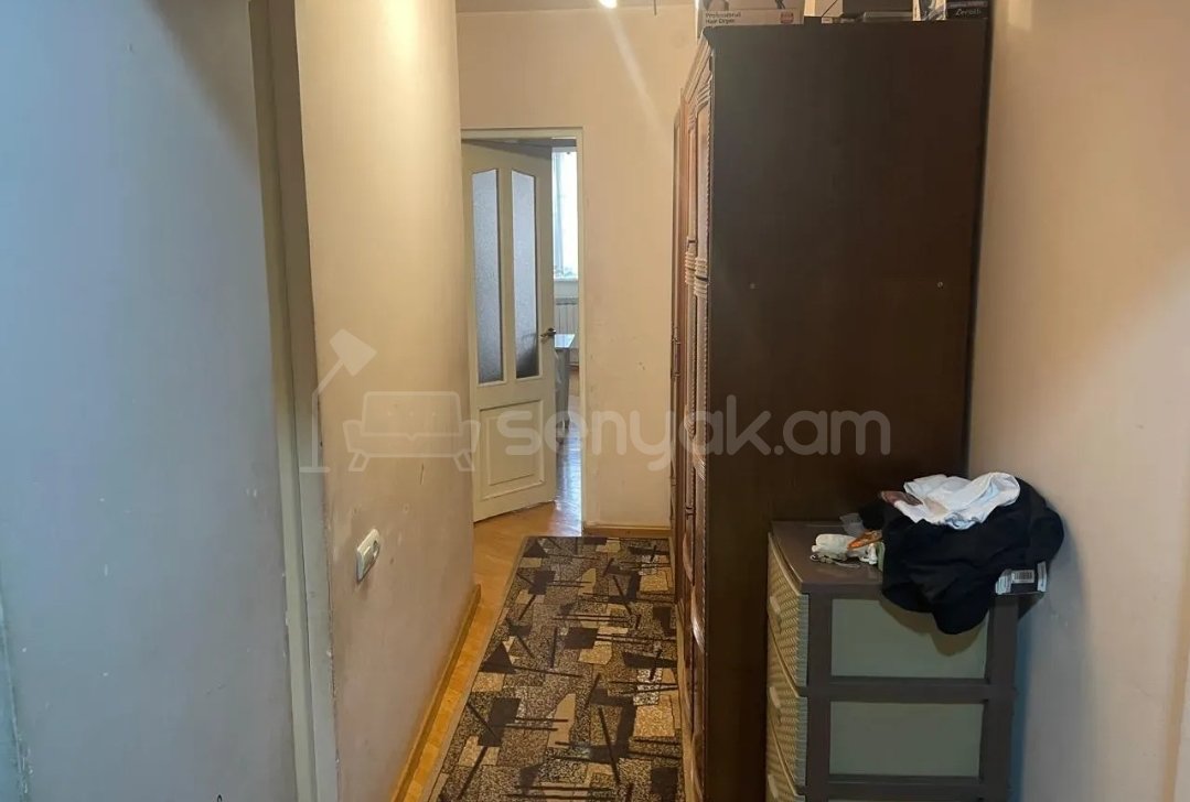 3 Սենյականոց Բնակարան Քարե Շենքում, 65քմ, 4/5 հարկ, Կապիտալ Վերանորոգված