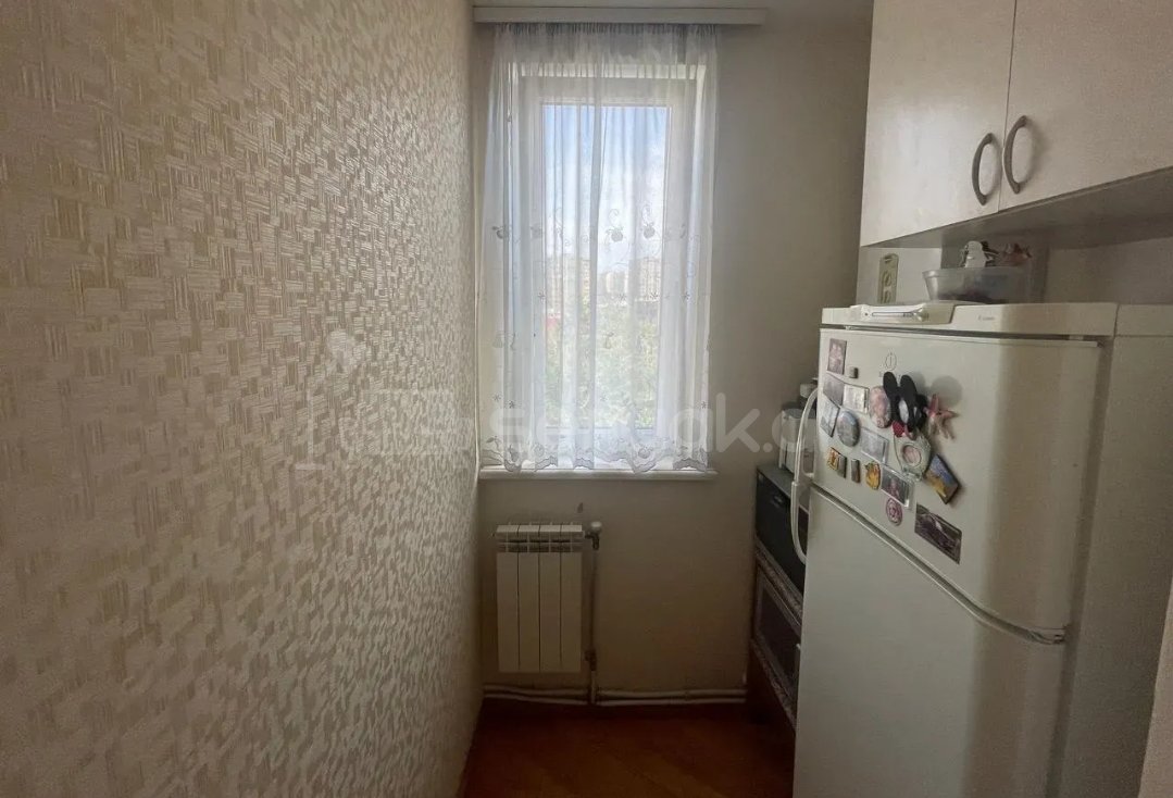 3 Սենյականոց Բնակարան Քարե Շենքում, 65քմ, 4/5 հարկ, Կապիտալ Վերանորոգված