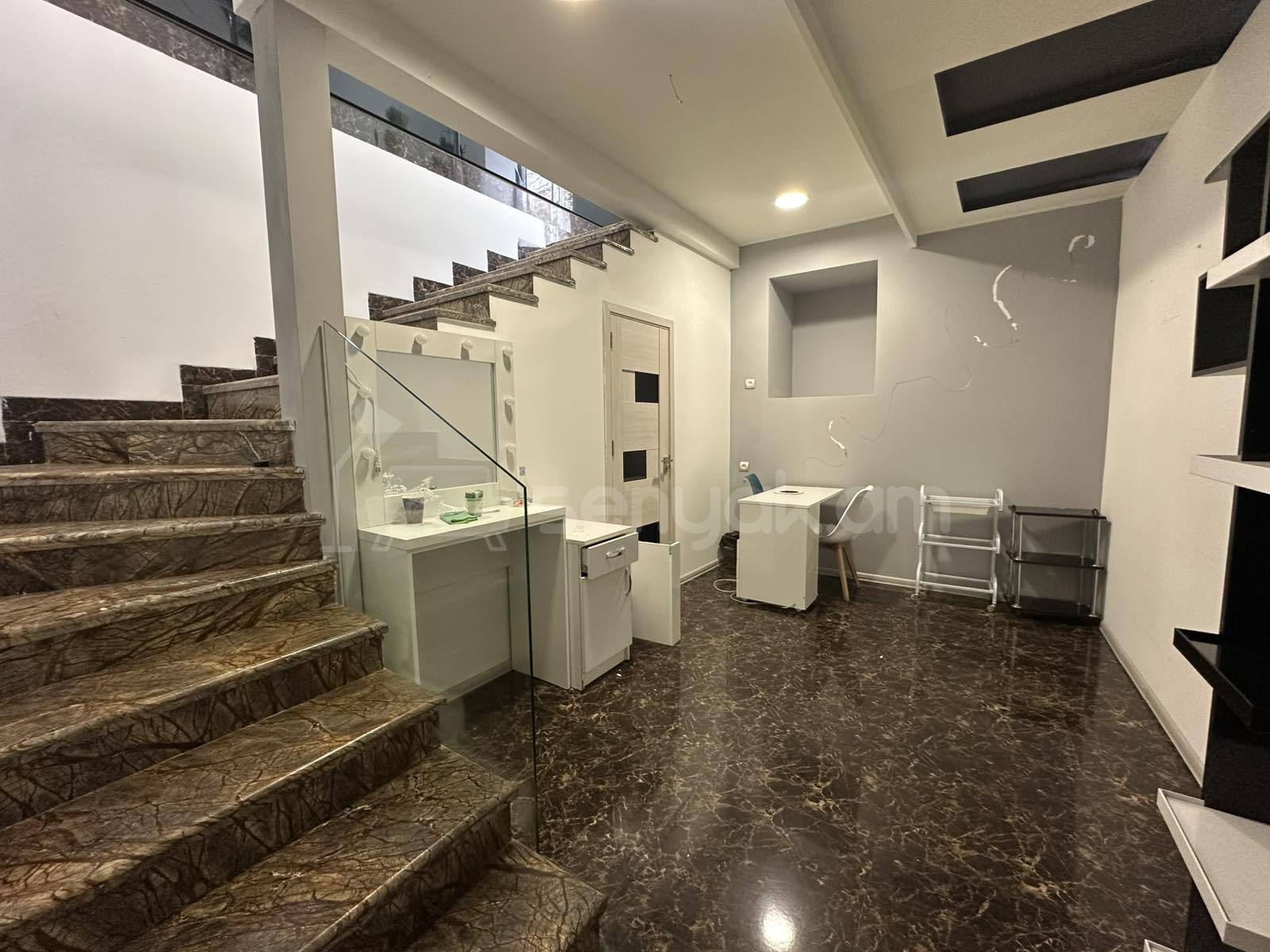 Օֆիսային Տարածք, 120քմ, Կապիտալ Վերանորոգված