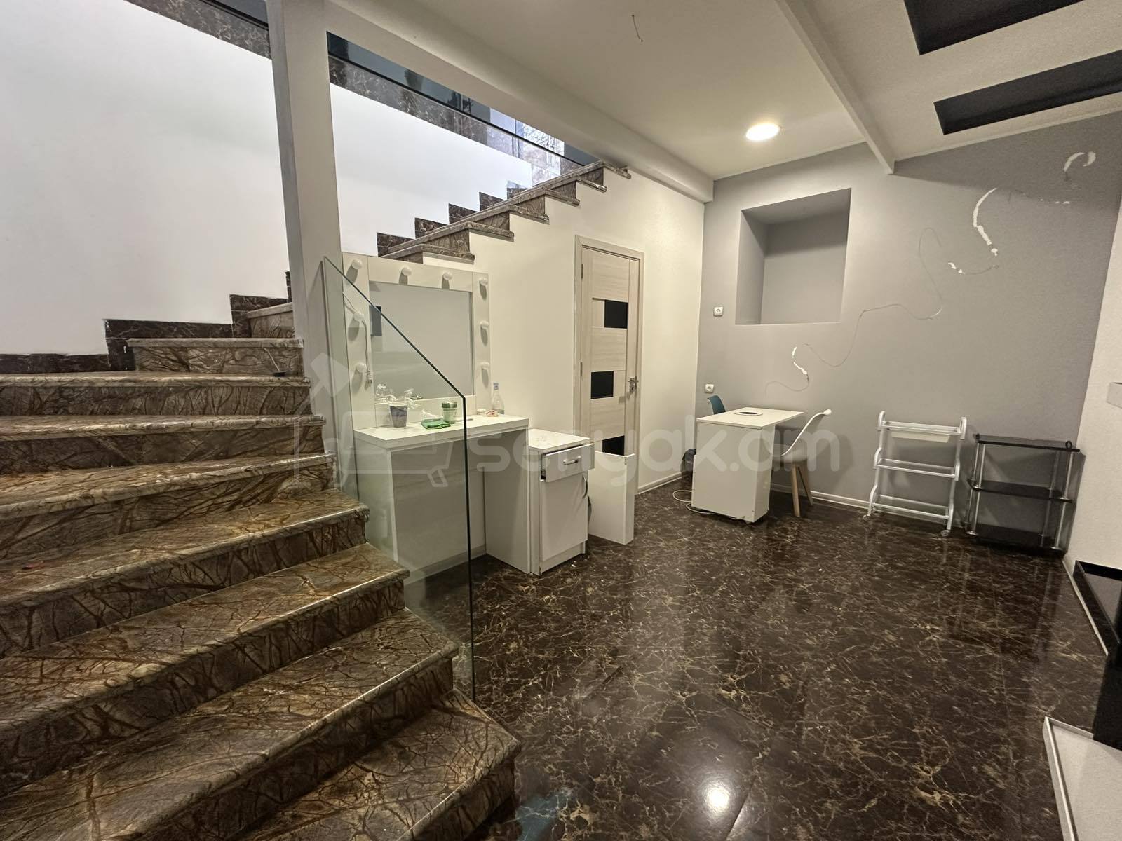 Օֆիսային Տարածք, 120քմ, Կապիտալ Վերանորոգված