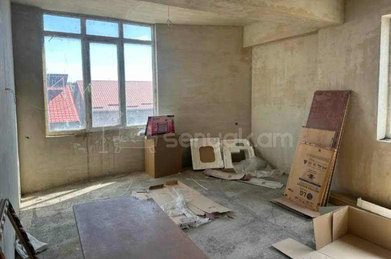 4 Սենյականոց Բնակարան Նորակառույցում, 102քմ, 3/6 հարկ, Զրոյական Վիճակում