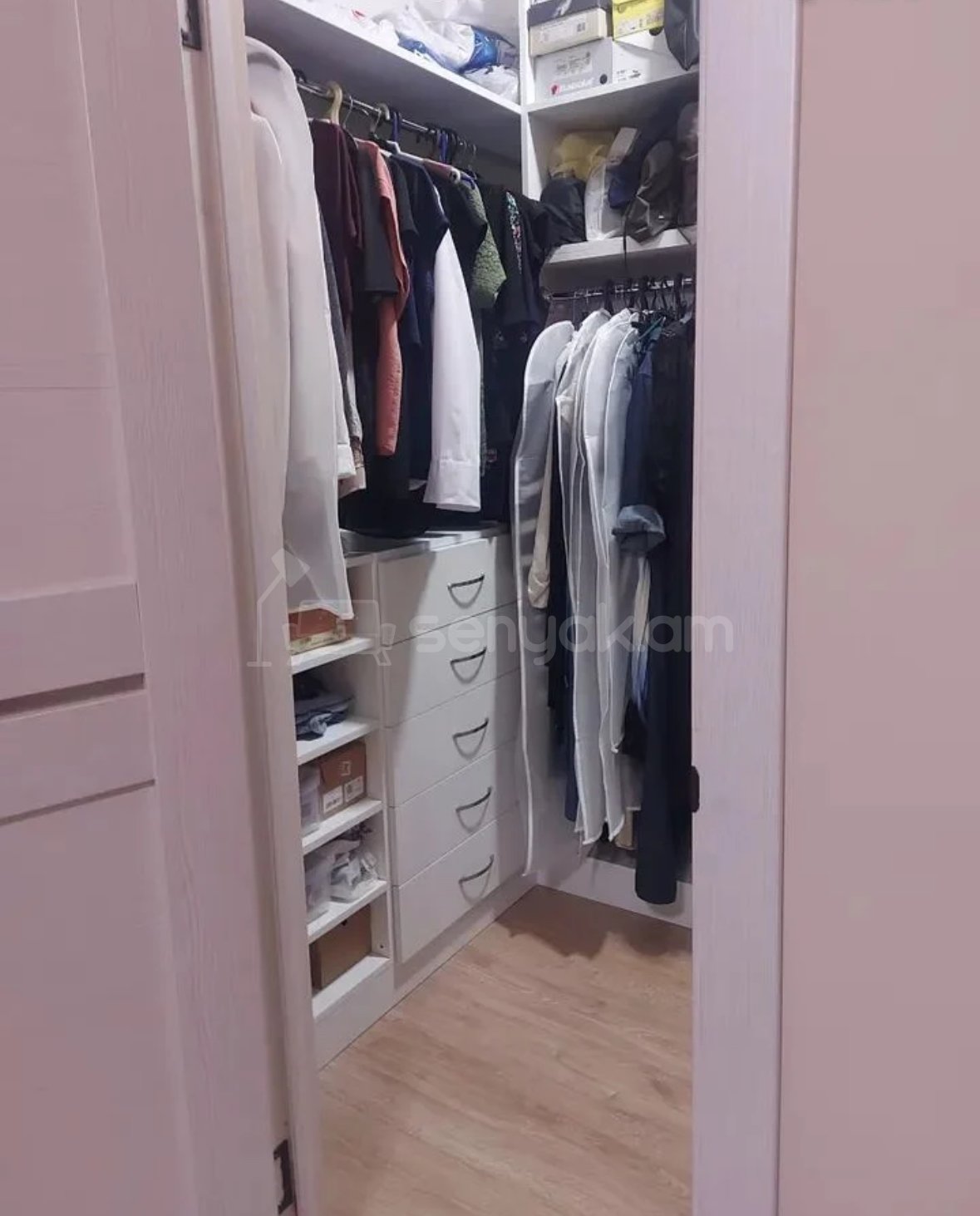 3 Սենյականոց Բնակարան Նորակառույցում, 3քմ, 3/5 հարկ, Դիզայներական Վերանորոգված, Կահավորված, Արևկող