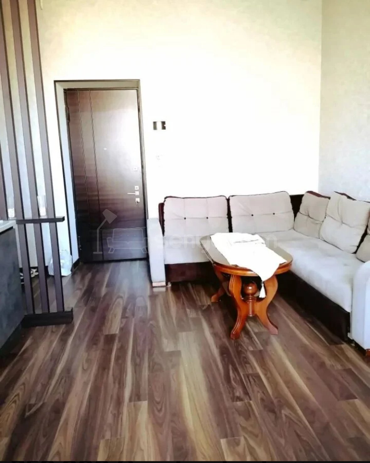 2 Սենյականոց Բնակարան Քարե Շենքում, 43քմ, 4/4 հարկ, Դիզայներական Վերանորոգված, Կահավորված, Արևկող