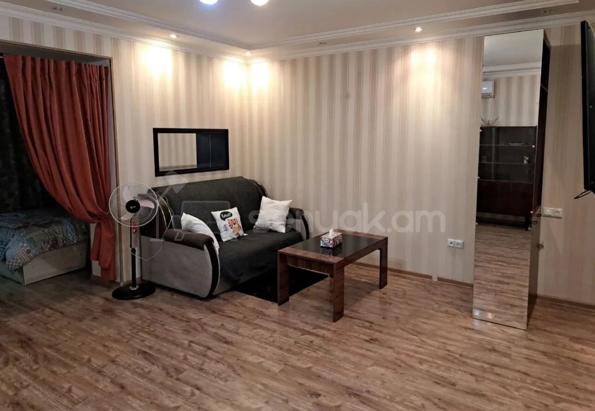 2 Սենյականոց Բնակարան Քարե Շենքում, 43քմ, 1/5 հարկ, Կապիտալ Վերանորոգված, Կահավորված, Արևկող
