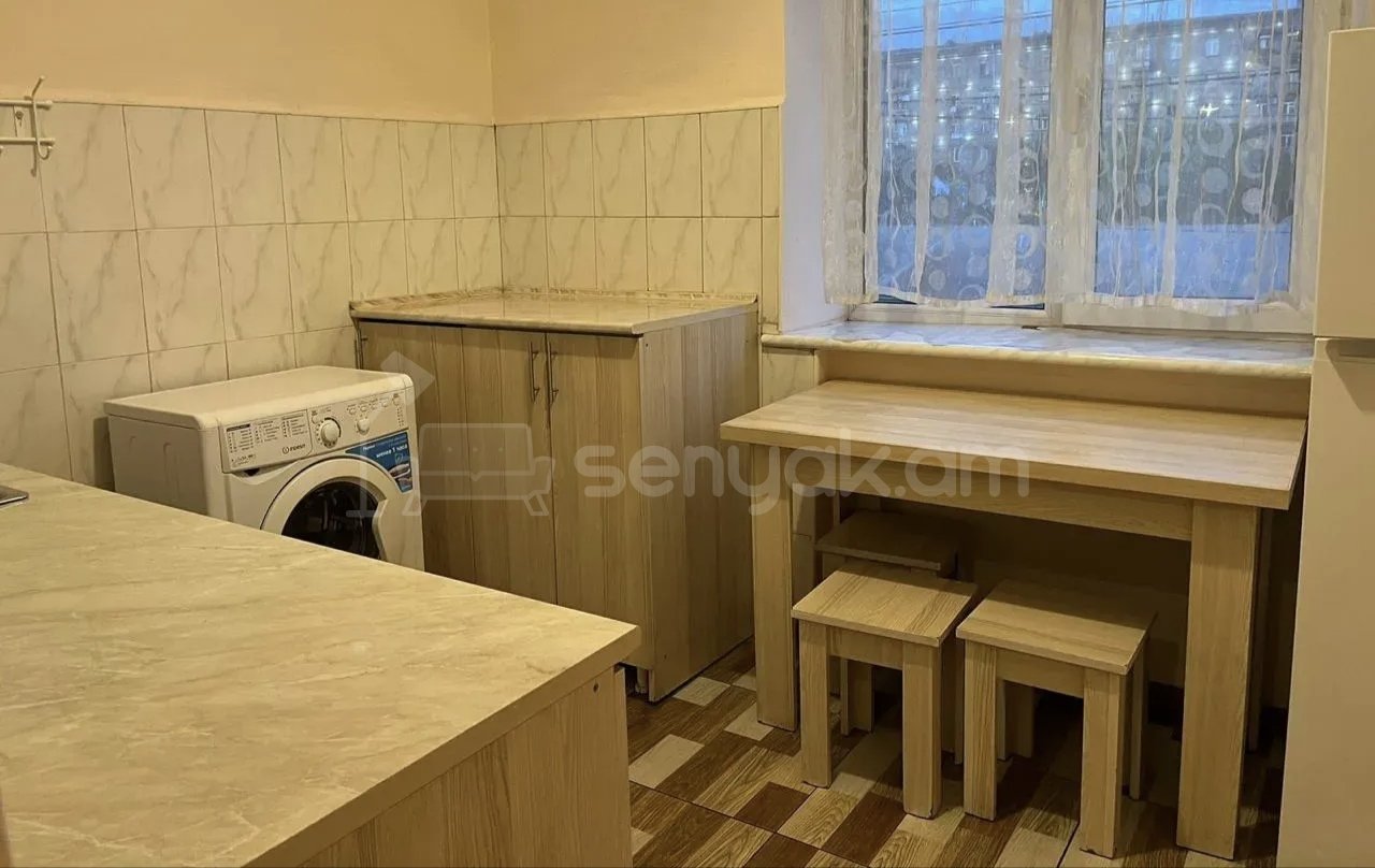 1 Սենյականոց Բնակարան, 45քմ, 5/9 հարկ, Նորմալ Վիճակում, Կահավորված