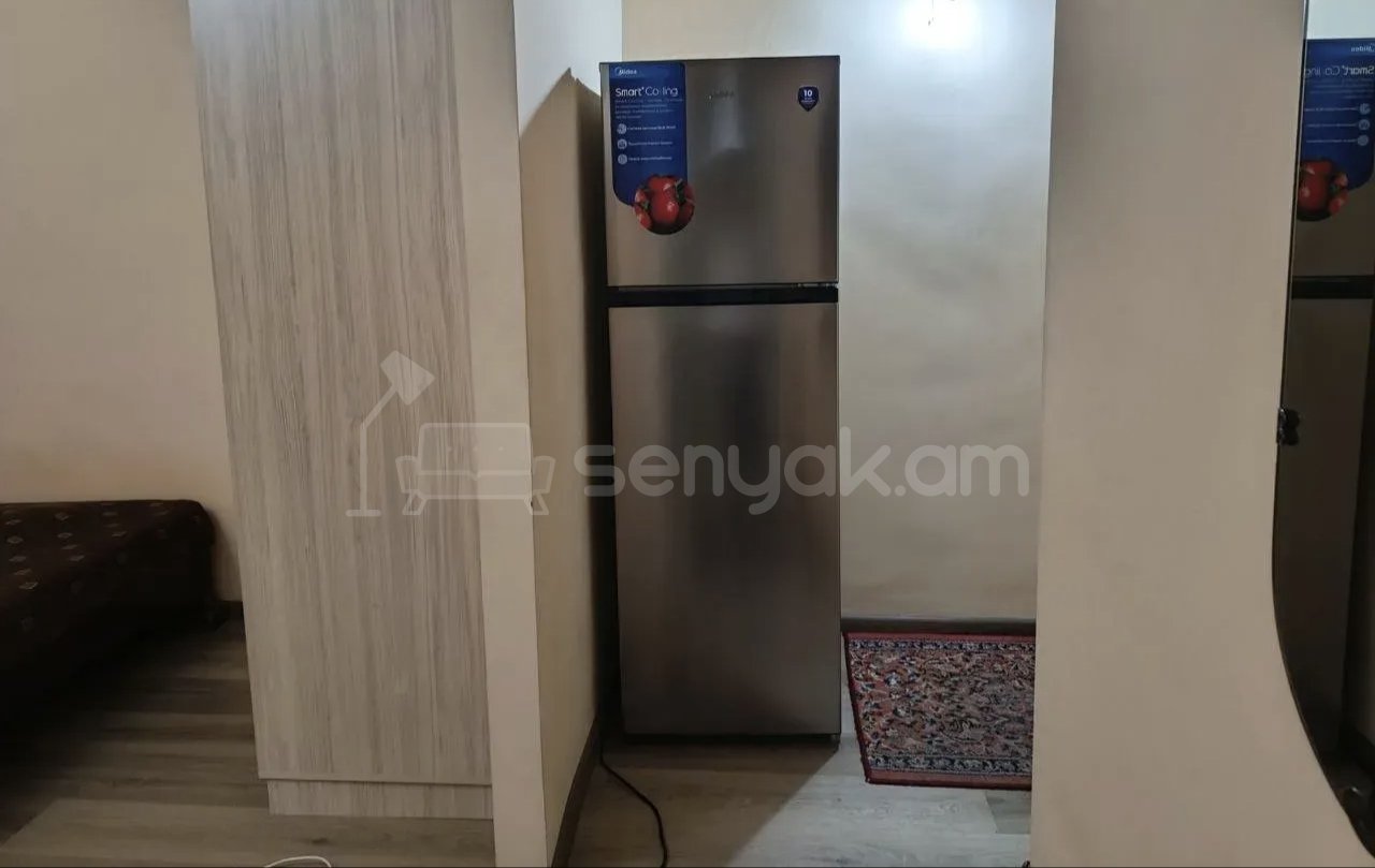 1 Սենյականոց Բնակարան Քարե Շենքում, 42քմ, 5/5 հարկ, Նորմալ Վիճակում, Կահավորված