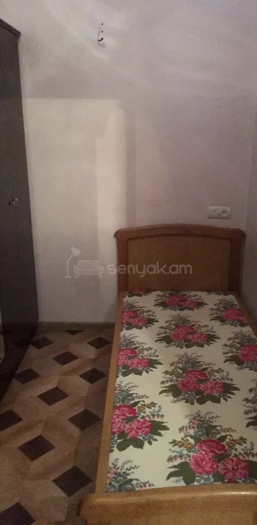 2 Սենյականոց Բնակարան Քարե Շենքում, 63քմ, 3/5 հարկ, Նորմալ Վիճակում, Կահավորված