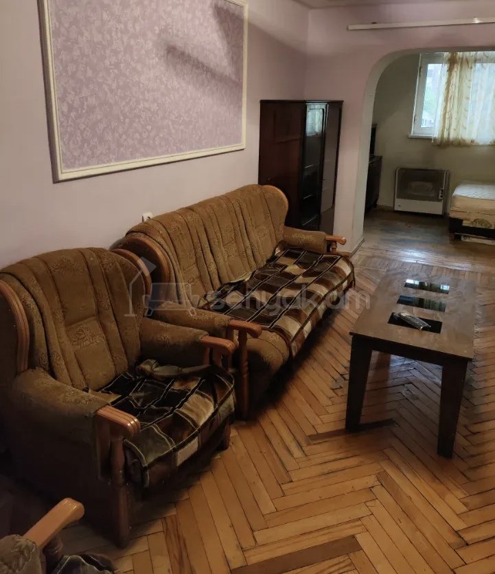 2 Սենյականոց Բնակարան Քարե Շենքում, 55քմ, 3/5 հարկ, Նորմալ Վիճակում, Կահավորված, Արևկող