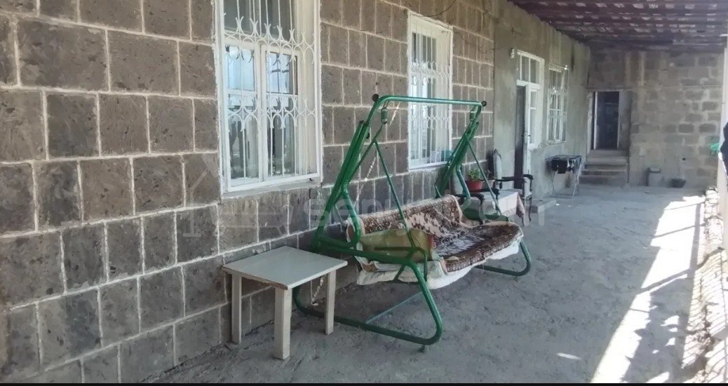 3 Սենյականոց Սեփական Տուն, 328քմ, Նորմալ Վիճակում, Ավտոտնակով