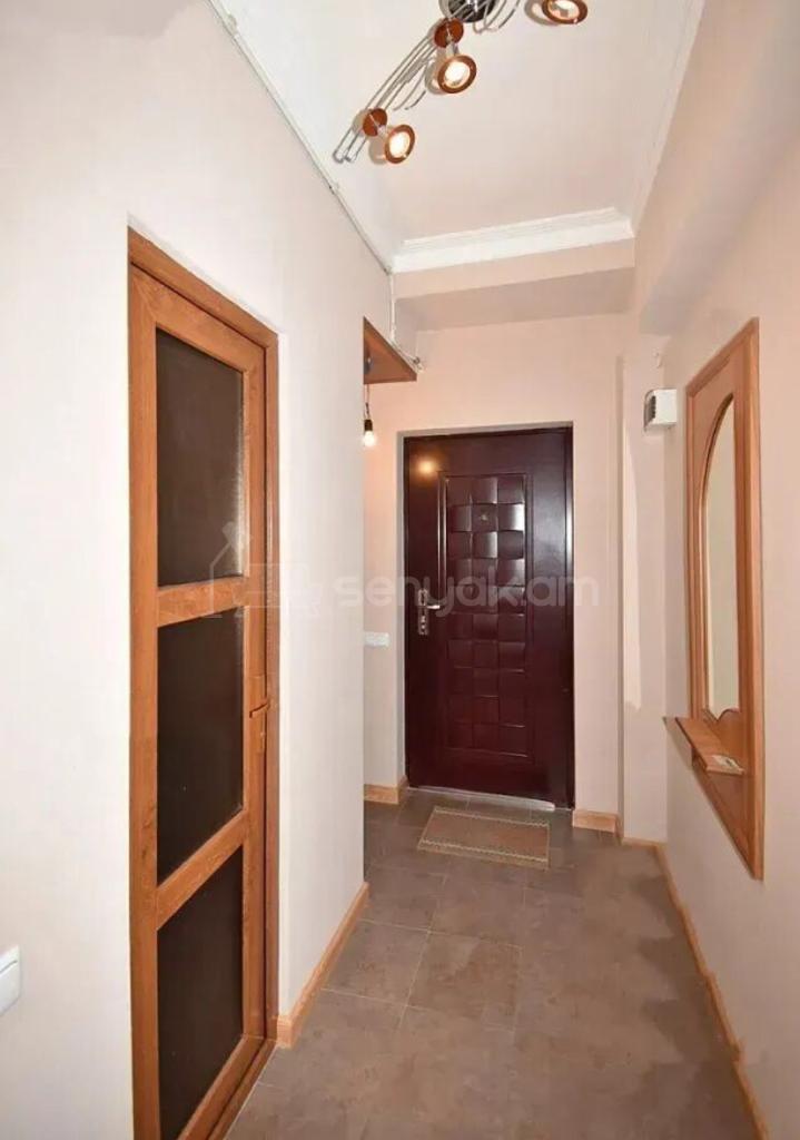 1 Սենյականոց Բնակարան, 40քմ, 7/10 հարկ, Կապիտալ Վերանորոգված, Կահավորված, Արևկող
