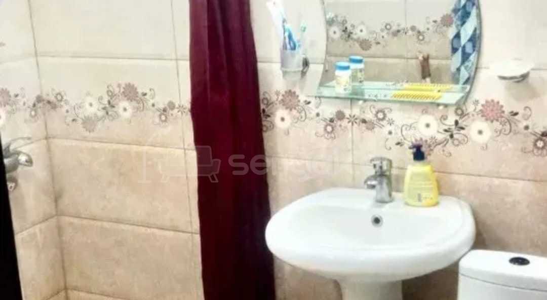 3 Սենյականոց Բնակարան Քարե Շենքում, 79քմ, 2/5 հարկ, Նորմալ Վիճակում
