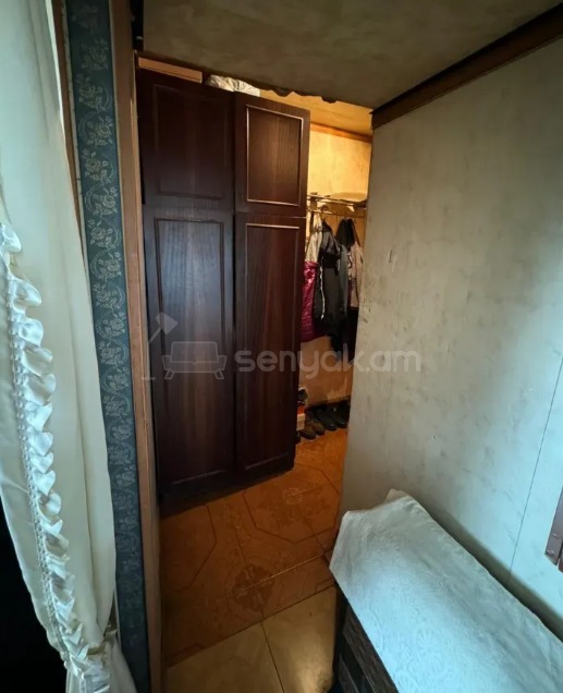1 Սենյականոց Բնակարան, 39քմ, 2/5 հարկ, Պետական Վիճակում