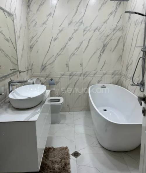 4 Սենյականոց Բնակարան, 100քմ, 2/14 հարկ, Դիզայներական Վերանորոգված