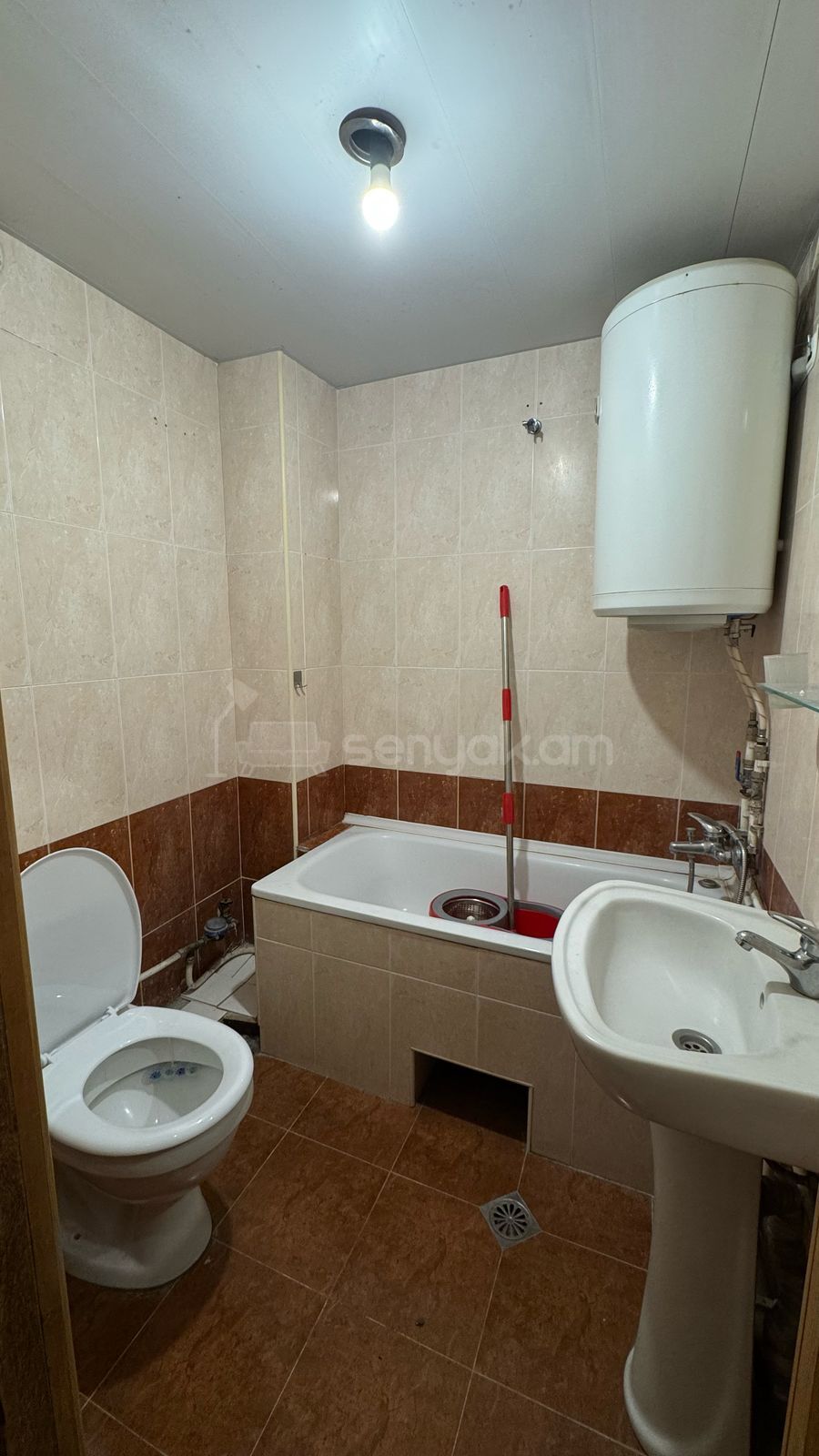 2 Սենյականոց Բնակարան, 45քմ, 7/10 հարկ, Պետական Վիճակում, Մասամբ Կահավորված