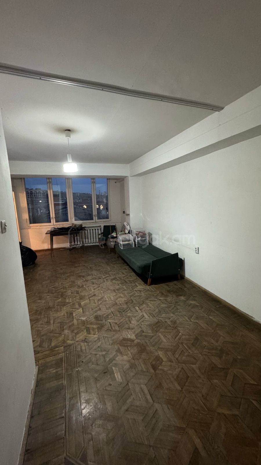 2 Սենյականոց Բնակարան, 45քմ, 7/10 հարկ, Պետական Վիճակում, Մասամբ Կահավորված