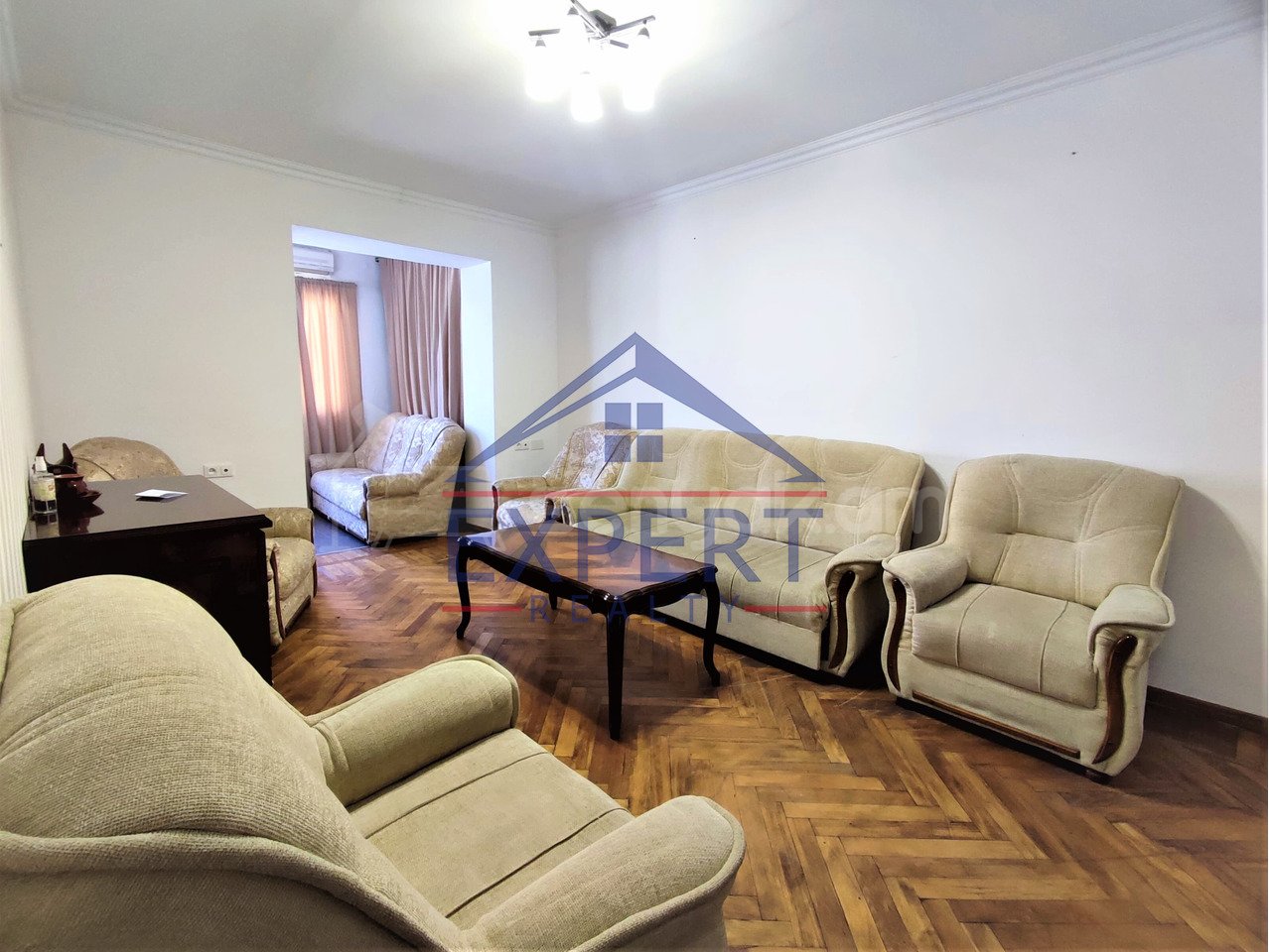 3 Սենյականոց Բնակարան Քարե Շենքում, 75քմ, 4/5 հարկ, Նորմալ Վիճակում, Կահավորված, Արևկող