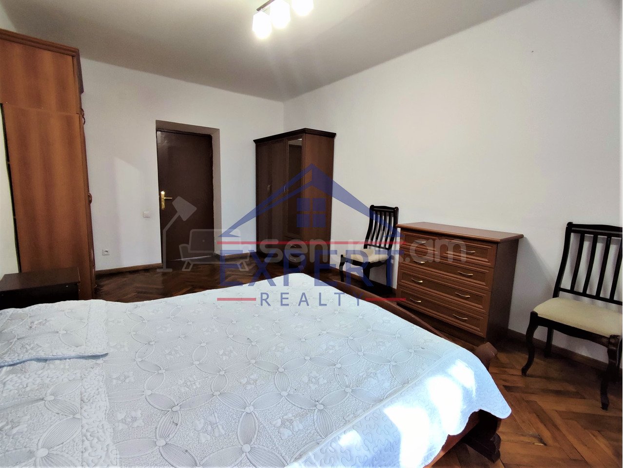 3 Սենյականոց Բնակարան Քարե Շենքում, 75քմ, 4/5 հարկ, Նորմալ Վիճակում, Կահավորված, Արևկող