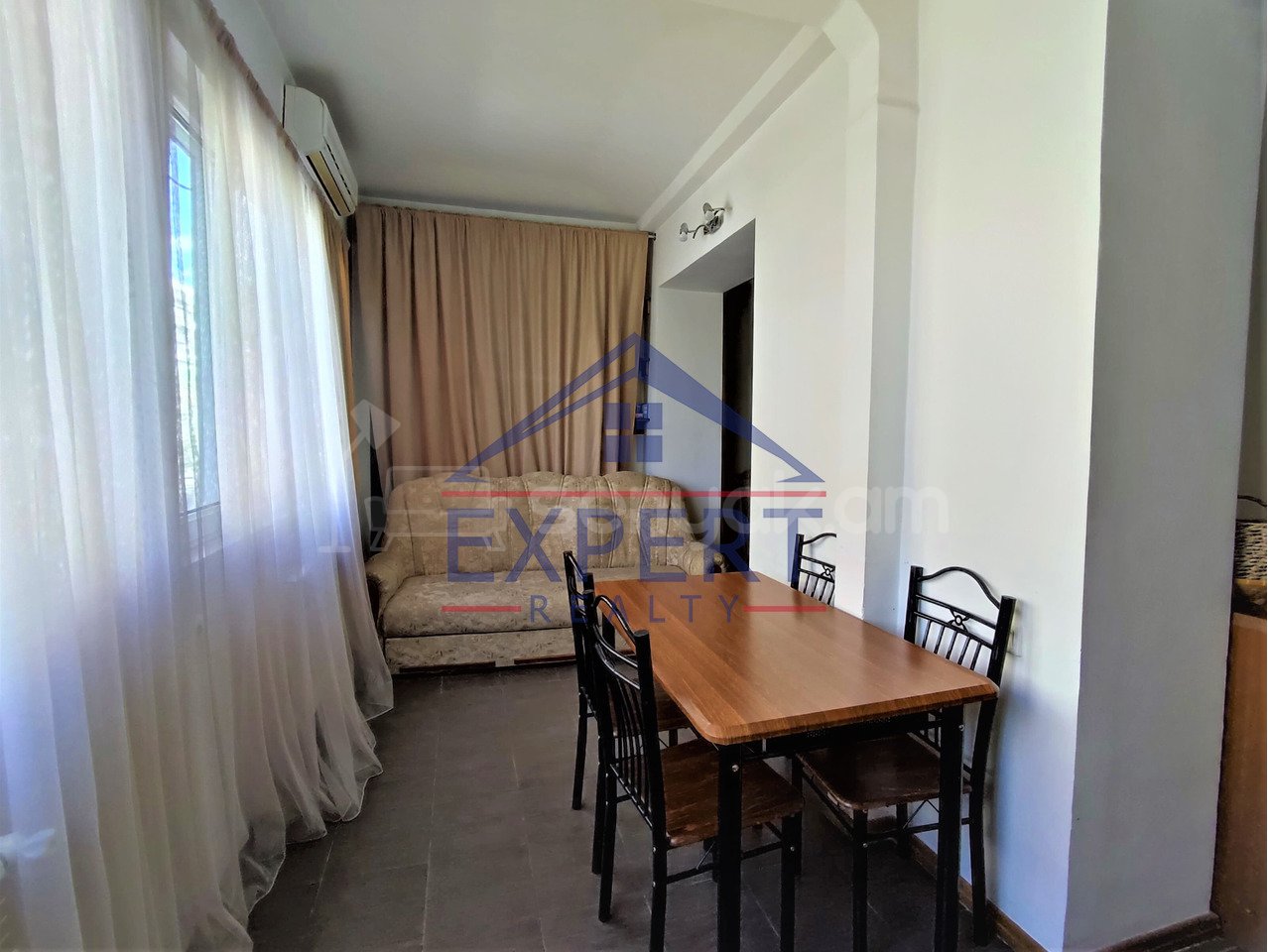 3 Սենյականոց Բնակարան Քարե Շենքում, 75քմ, 4/5 հարկ, Նորմալ Վիճակում, Կահավորված, Արևկող