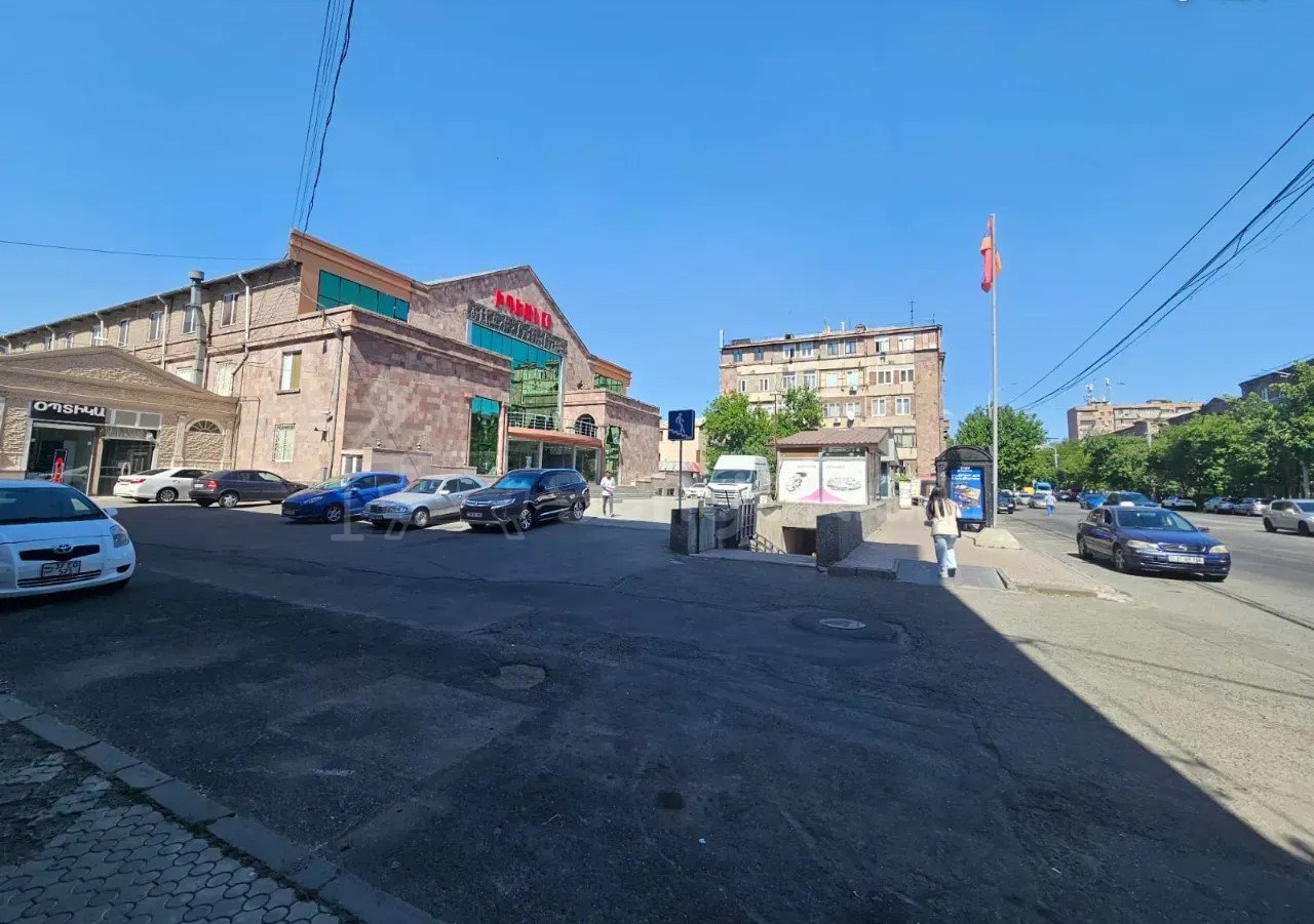 Առևտրի Տարածք, 122քմ