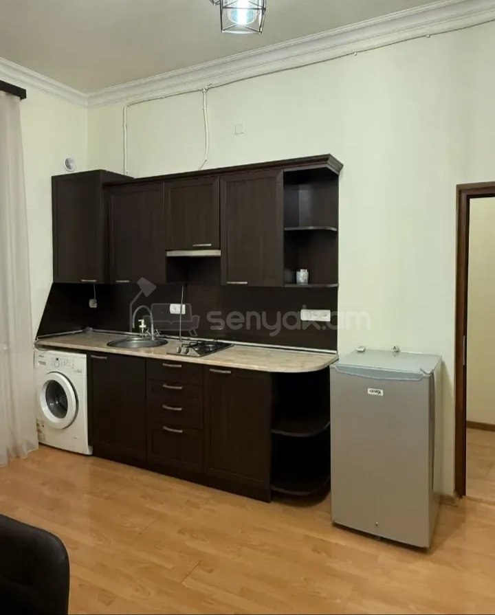 2 Սենյականոց Բնակարան Քարե Շենքում, 40քմ, 2/5 հարկ, Դիզայներական Վերանորոգված, Կահավորված, Արևկող