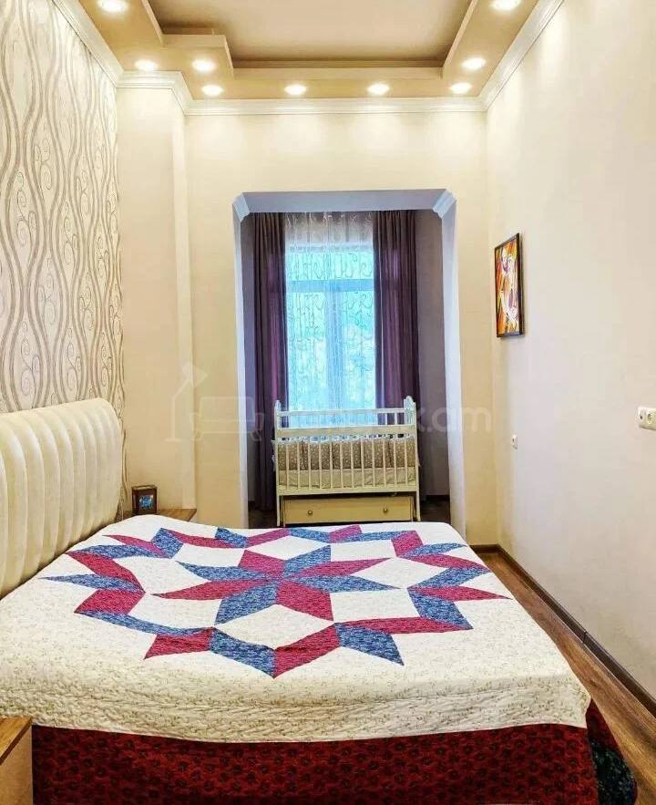 2 Սենյականոց Բնակարան Քարե Շենքում, 61քմ, 3/5 հարկ, Կապիտալ Վերանորոգված
