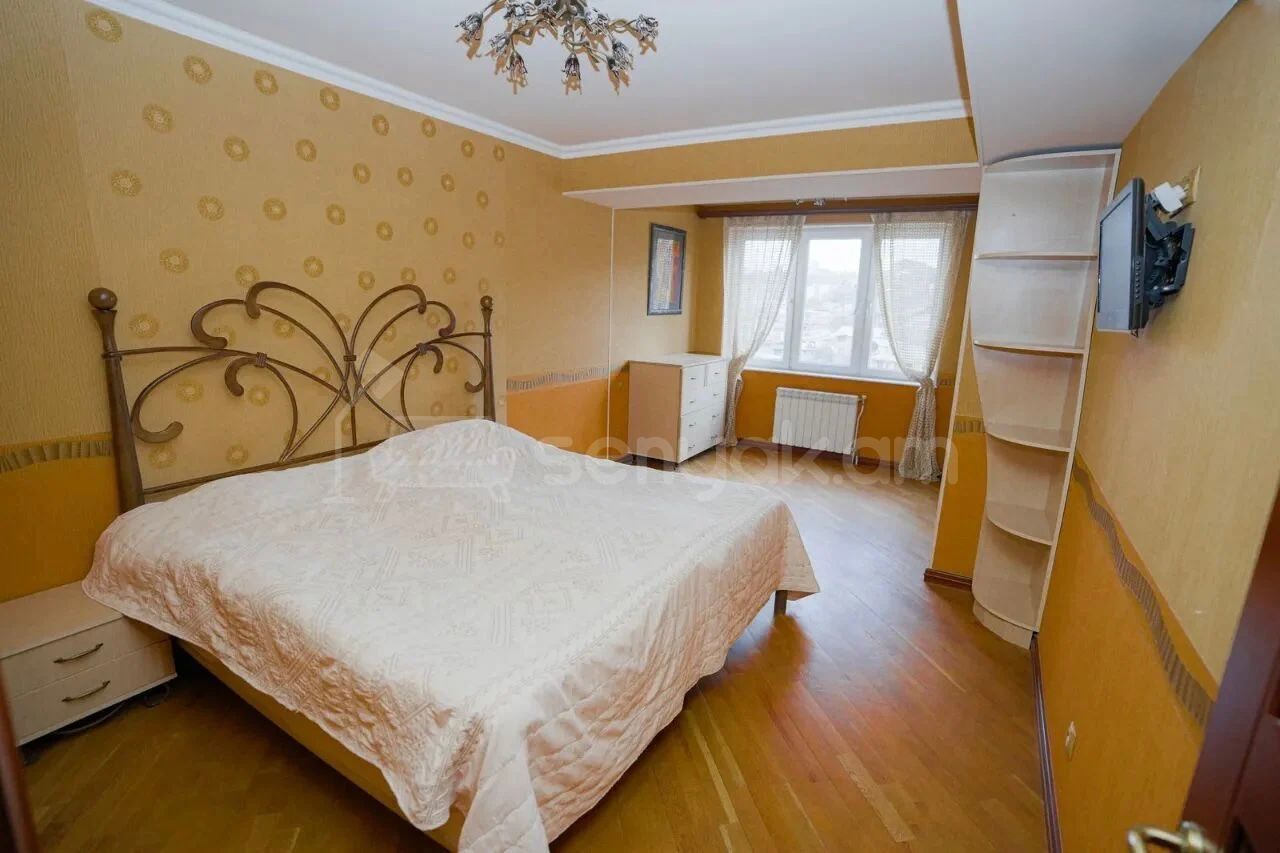 3 Սենյականոց Բնակարան Քարե Շենքում, 102քմ, 14/16 հարկ, Դիզայներական Վերանորոգված, Կահավորված