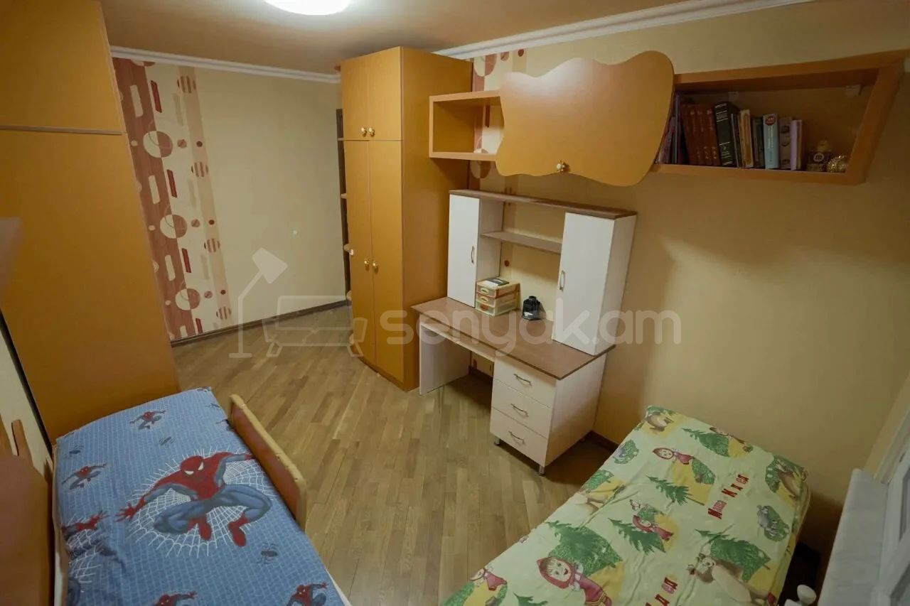3 Սենյականոց Բնակարան Քարե Շենքում, 102քմ, 14/16 հարկ, Դիզայներական Վերանորոգված, Կահավորված