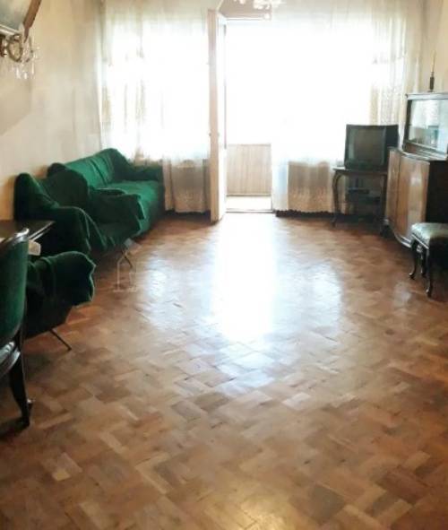 3 Սենյականոց Բնակարան Քարե Շենքում, 90քմ, 4/6 հարկ, Կոսմետիկ Վերանորոգված
