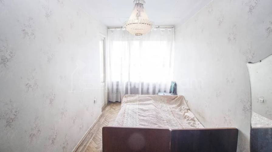 3 Սենյականոց Բնակարան Քարե Շենքում, 90քմ, 4/6 հարկ, Կոսմետիկ Վերանորոգված