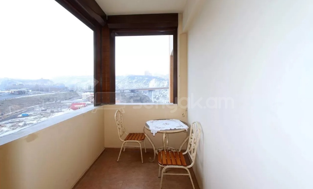 2 Սենյականոց Բնակարան Նորակառույցում, 97քմ, 10/12 հարկ, Կապիտալ Վերանորոգված