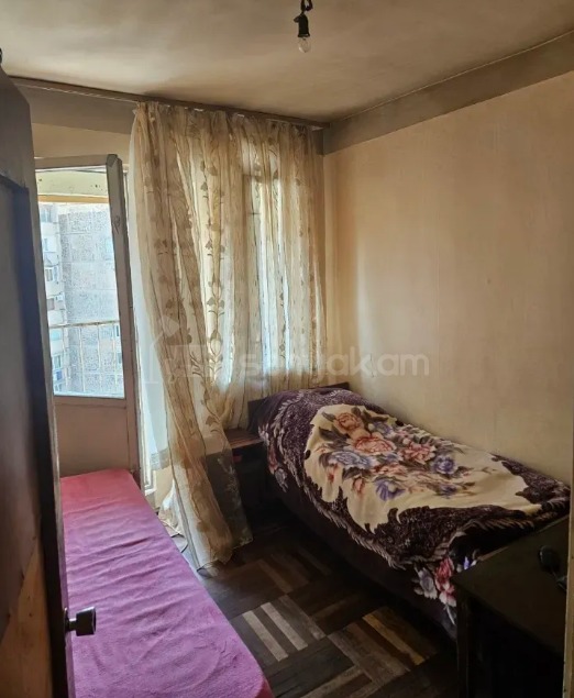 3 Սենյականոց Բնակարան, 73քմ, 8/9 հարկ, Պետական Վիճակում