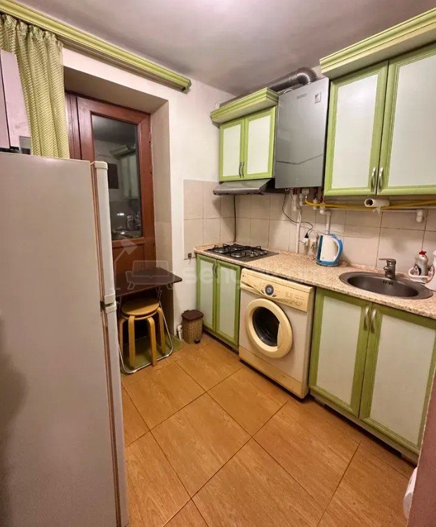 2 Սենյականոց Բնակարան Քարե Շենքում, 40քմ, 2/5 հարկ, Կապիտալ Վերանորոգված, Կահավորված, Արևկող