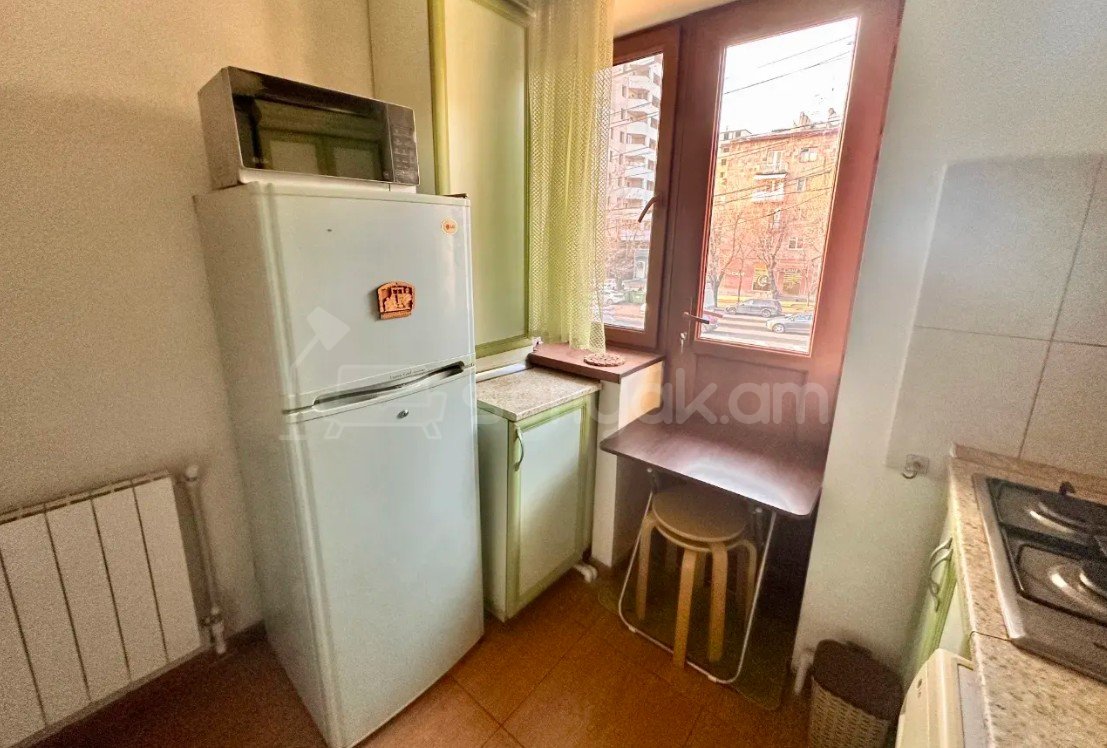 2 Սենյականոց Բնակարան Քարե Շենքում, 40քմ, 2/5 հարկ, Կապիտալ Վերանորոգված, Կահավորված, Արևկող