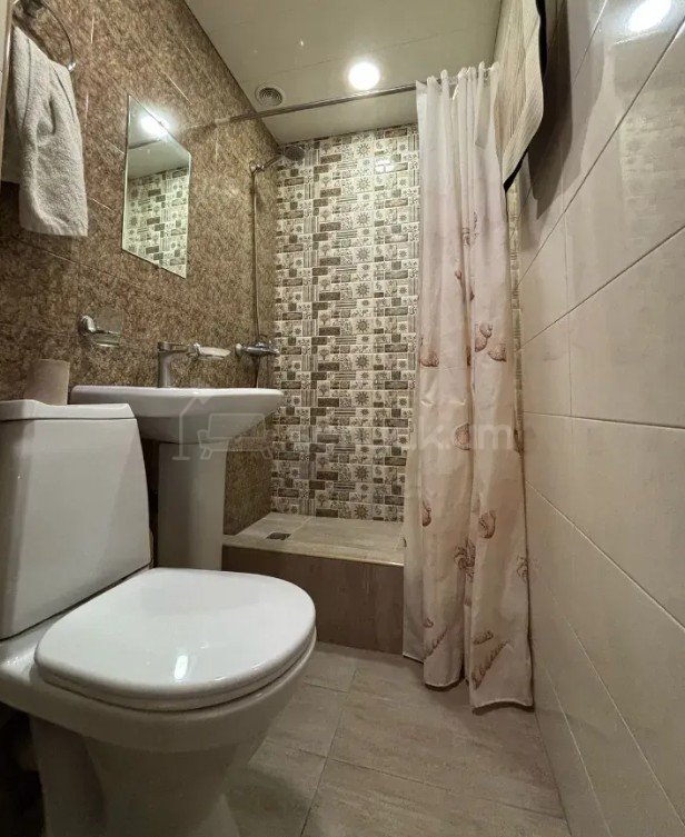 2 Սենյականոց Բնակարան Քարե Շենքում, 41քմ, 3/5 հարկ, Կապիտալ Վերանորոգված, Կահավորված, Արևկող