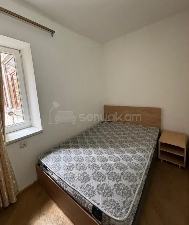 2 Սենյականոց Բնակարան Քարե Շենքում, 41քմ, 3/5 հարկ, Կապիտալ Վերանորոգված, Կահավորված, Արևկող
