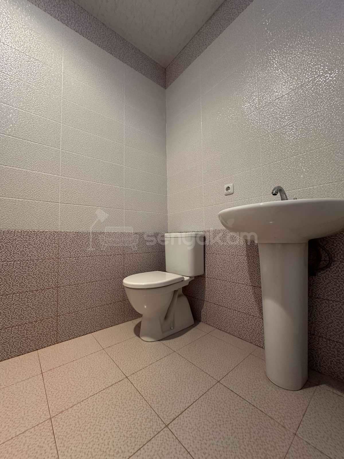6 Սենյականոց Շքեղ Առանձնատուն, 270քմ, Ավտոտնակով