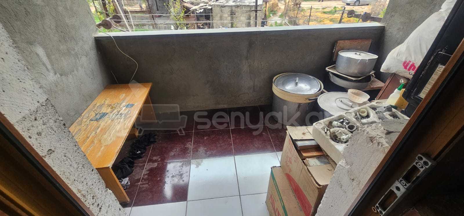 2 Սենյականոց Բնակարան Քարե Շենքում, 50քմ, 2/4 հարկ, Կապիտալ Վերանորոգված