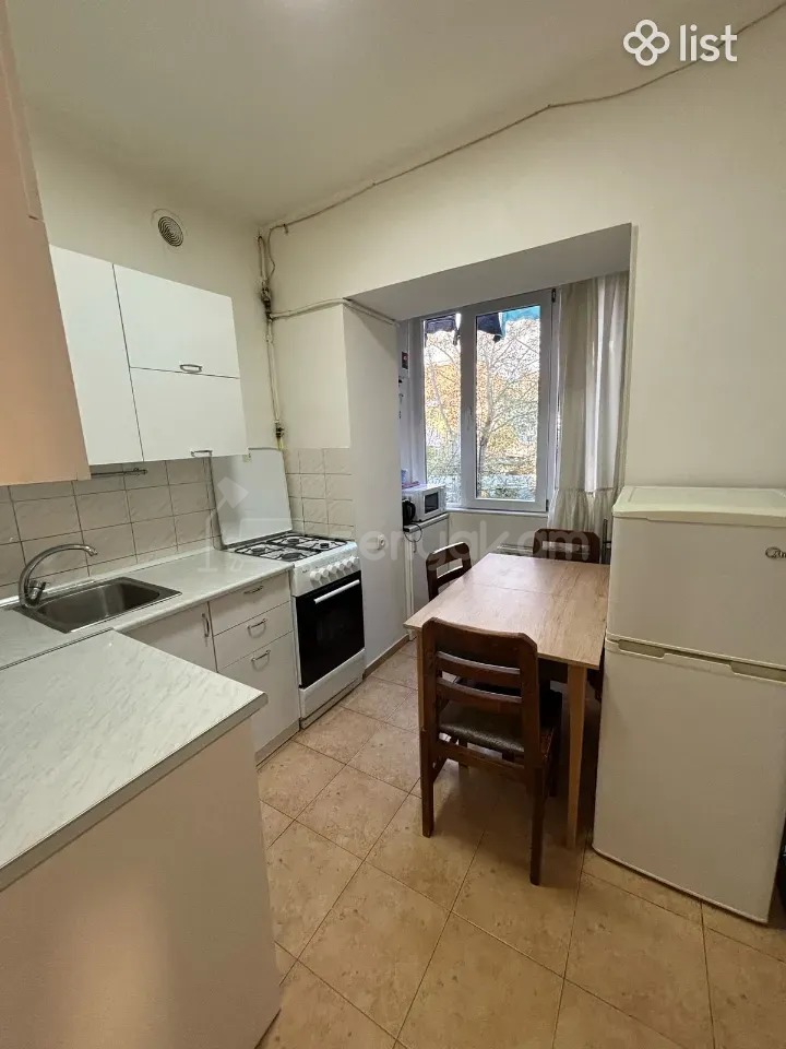 2 Սենյականոց Բնակարան Քարե Շենքում, 44քմ, 3/5 հարկ, Կապիտալ Վերանորոգված, Կահավորված, Արևկող