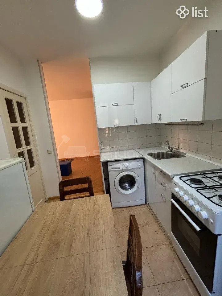 2 Սենյականոց Բնակարան Քարե Շենքում, 44քմ, 3/5 հարկ, Կապիտալ Վերանորոգված, Կահավորված, Արևկող