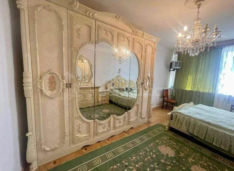 4 Սենյականոց Բնակարան Քարե Շենքում, 100քմ, 2/5 հարկ, Կապիտալ Վերանորոգված, Կահավորված, Արևկող