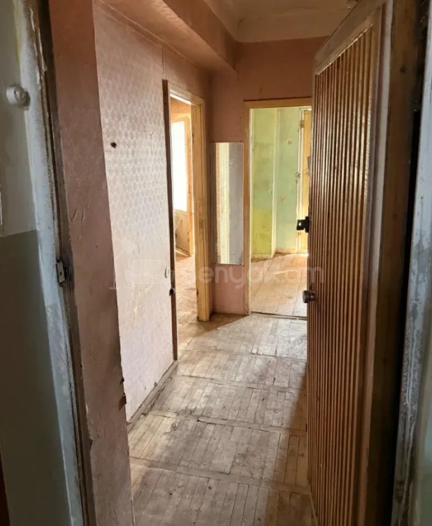 2 Սենյականոց Բնակարան, 42քմ, 2/9 հարկ, Պետական Վիճակում