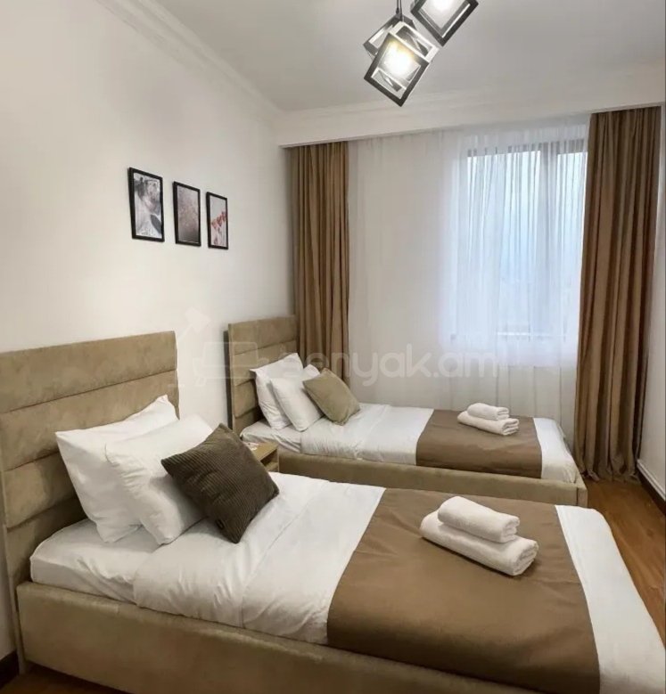 8 Սենյականոց Շքեղ Առանձնատուն, 250քմ, Լողավազանով