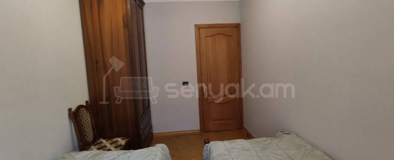 4 Սենյականոց Բնակարան Քարե Շենքում, 90քմ, 2/5 հարկ, Կապիտալ Վերանորոգված, Կահավորված, Արևկող