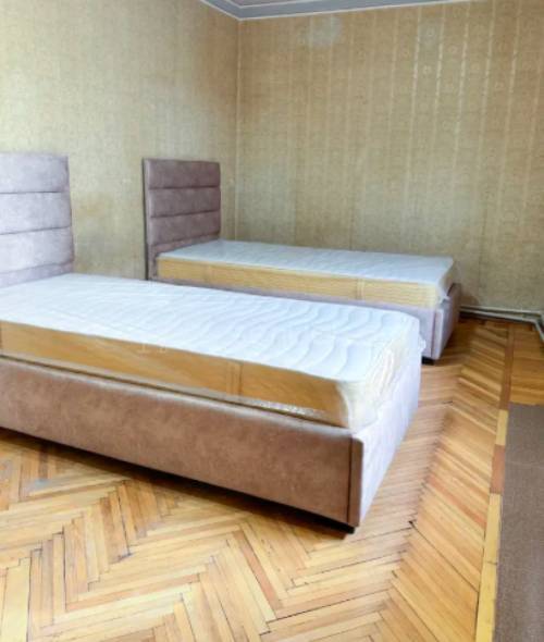 3 Սենյականոց Բնակարան Քարե Շենքում, 80քմ, 2/5 հարկ, Կապիտալ Վերանորոգված, Կահավորված, Արևկող