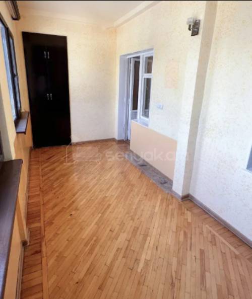 3 Սենյականոց Բնակարան Քարե Շենքում, 80քմ, 2/5 հարկ, Կապիտալ Վերանորոգված, Կահավորված, Արևկող