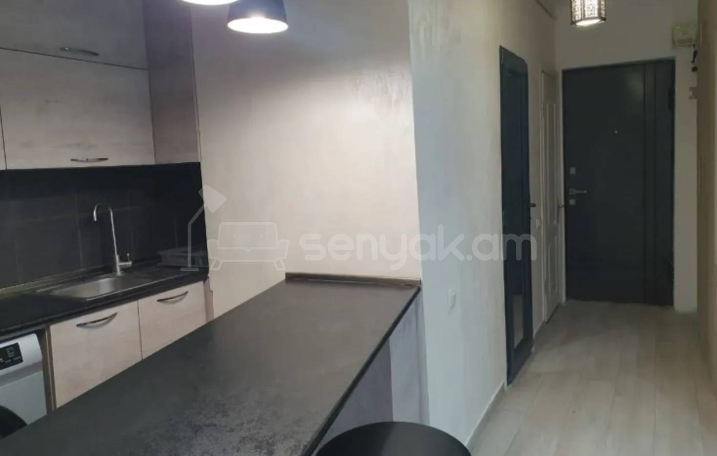 2 Սենյականոց Բնակարան Քարե Շենքում, 45քմ, 4/9 հարկ, Կապիտալ Վերանորոգված, Կահավորված