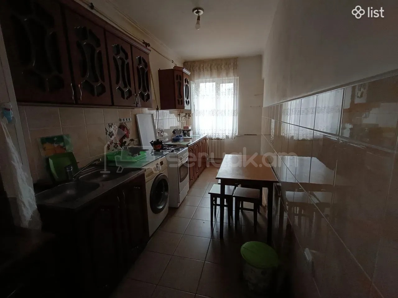 3 Սենյականոց Բնակարան Քարե Շենքում, 75քմ, 3/9 հարկ, Նորմալ Վիճակում, Կահավորված
