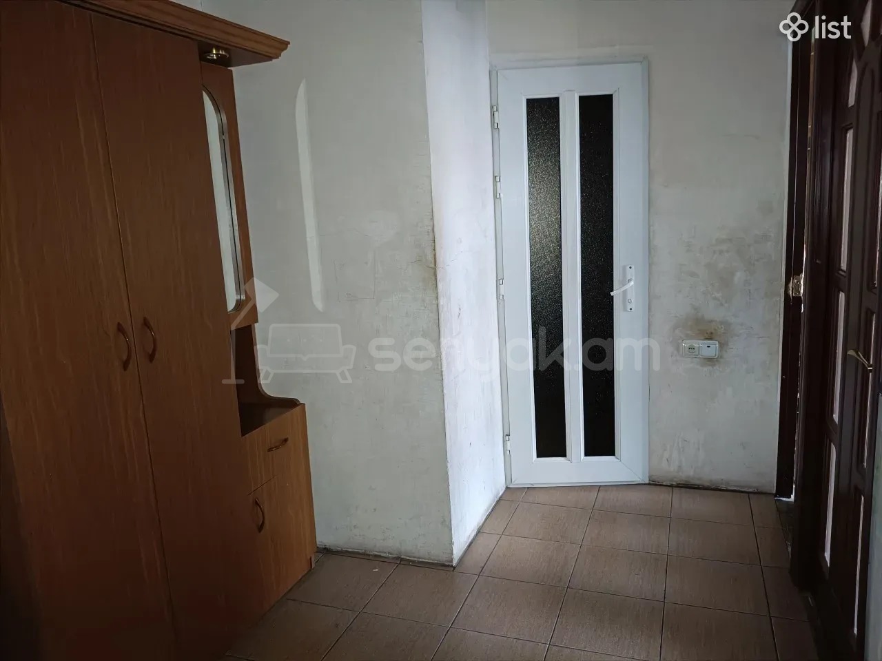 3 Սենյականոց Բնակարան Քարե Շենքում, 75քմ, 3/9 հարկ, Նորմալ Վիճակում, Կահավորված