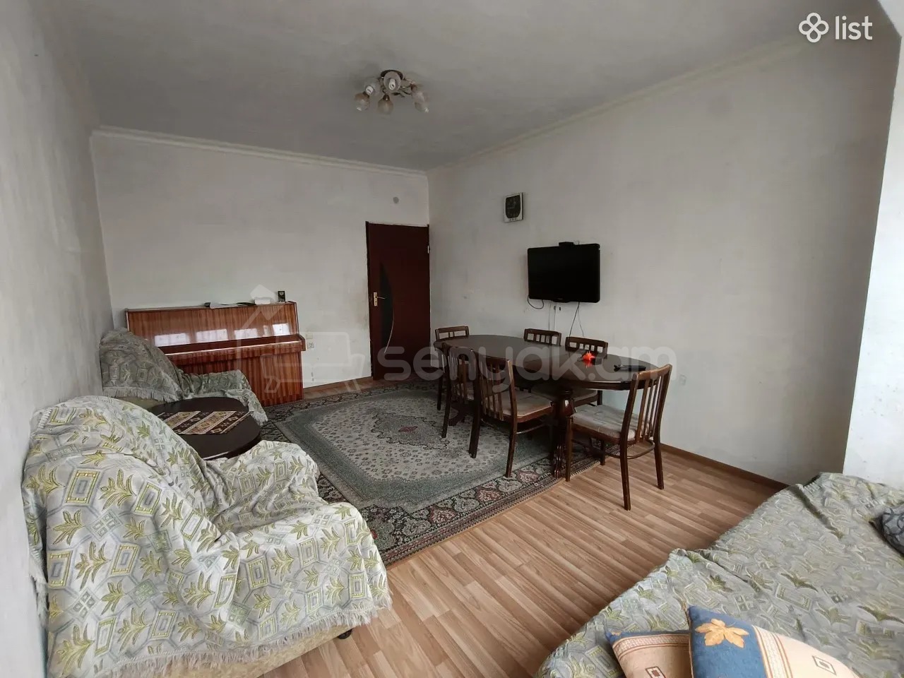 3 Սենյականոց Բնակարան Քարե Շենքում, 75քմ, 3/9 հարկ, Նորմալ Վիճակում, Կահավորված